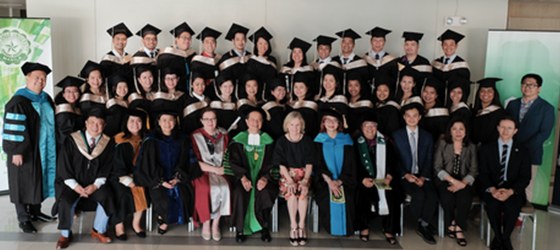 35 Filipinos earn Australian degrees at De La Salle University.png