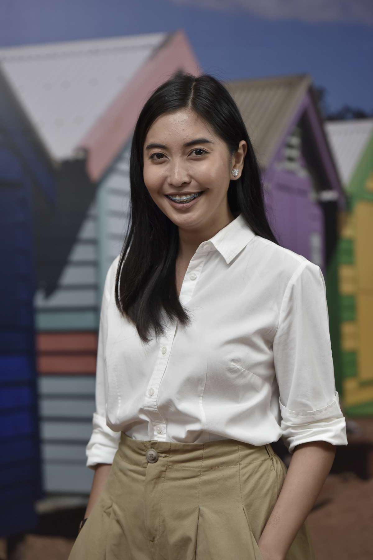 Apple Davalos leads a group of fellow Australia Awards alumni in providing immediate humanitarian assistance to the Lumad school children and teachers who are currently residing at the University of the Philippines (UP) Diliman campus. Apple met these children in 2019 when they sought refuge at the Commission on Human Rights (CHR) where she is working. These children fled to Manila from Mindanao due to the widespread human rights violations in their community, primarily the series of forced closures of their Salugpungan schools (Lumad schools) in Davao Region. During the COVID-19 crisis, Apple found out that the children were left to fend for themselves during the Metro Manila community quarantine. She immediately contacted the volunteer Lumad schoolteacher to find out how they can help, and one phone call led to a massive donation drive called da'gap. This Manobo term means "to hurry somewhere to help because of an urgent crisis". Apple Davalos leads a group of fellow Australia Awards alumni in providing immediate humanitarian assistance to the Lumad school children and teachers who are currently residing at the University of the Philippines (UP) Diliman campus. Apple met these children in 2019 when they sought refuge at the Commission on Human Rights (CHR) where she is working. These children fled to Manila from Mindanao due to the widespread human rights violations in their community, primarily the series of forced closures of their Salugpungan schools (Lumad schools) in Davao Region. During the COVID-19 crisis, Apple found out that the children were left to fend for themselves during the Metro Manila community quarantine. She immediately contacted the volunteer Lumad schoolteacher to find out how they can help, and one phone call led to a massive donation drive called da'gap. This Manobo term means "to hurry somewhere to help because of an urgent crisis".
