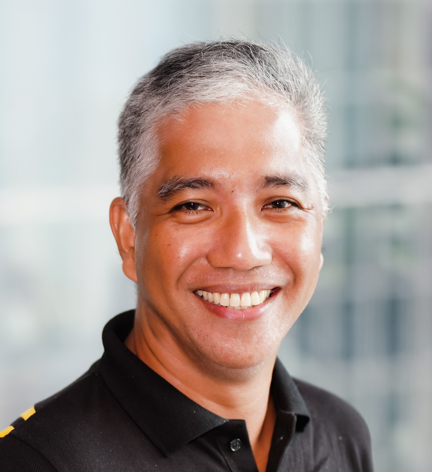 Isidoro Malaque headshot.jpg.png