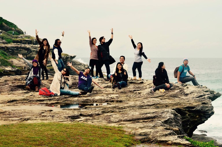 AAS scholars in Australia photo.jpg